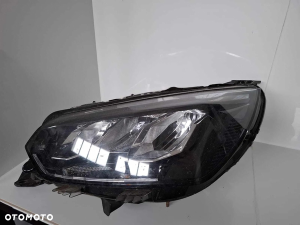 LAMPA PRZEDNIA PRZÓD LEWA PEUGEOT 208 II 2008 LED 90200109