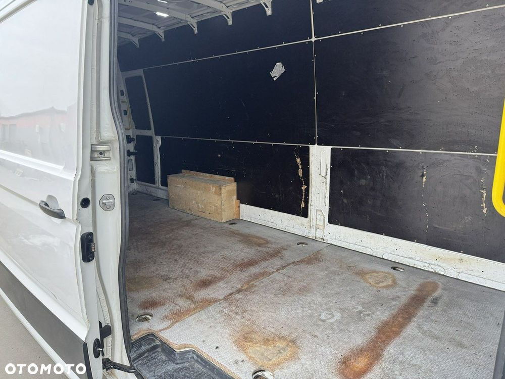 Volkswagen Crafter - 17