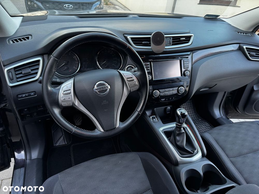 Nissan Qashqai 1.6 DIG-T N-Connecta - 26