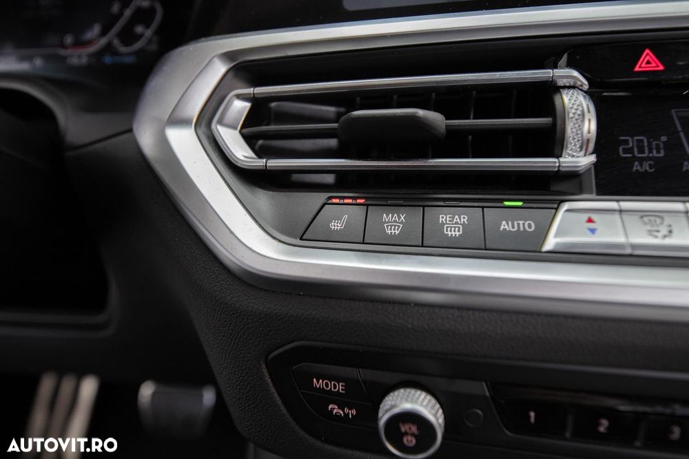 BMW Seria 3 320e Aut. - 32