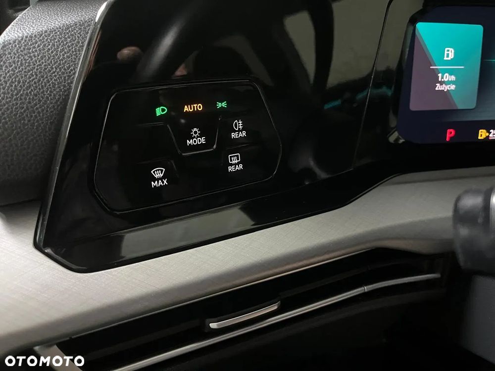 Volkswagen Golf - 13