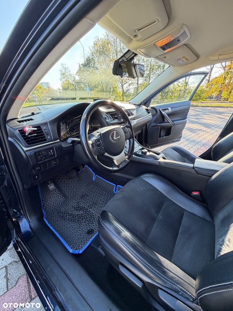 Lexus CT 200h F Sport Edition - 10