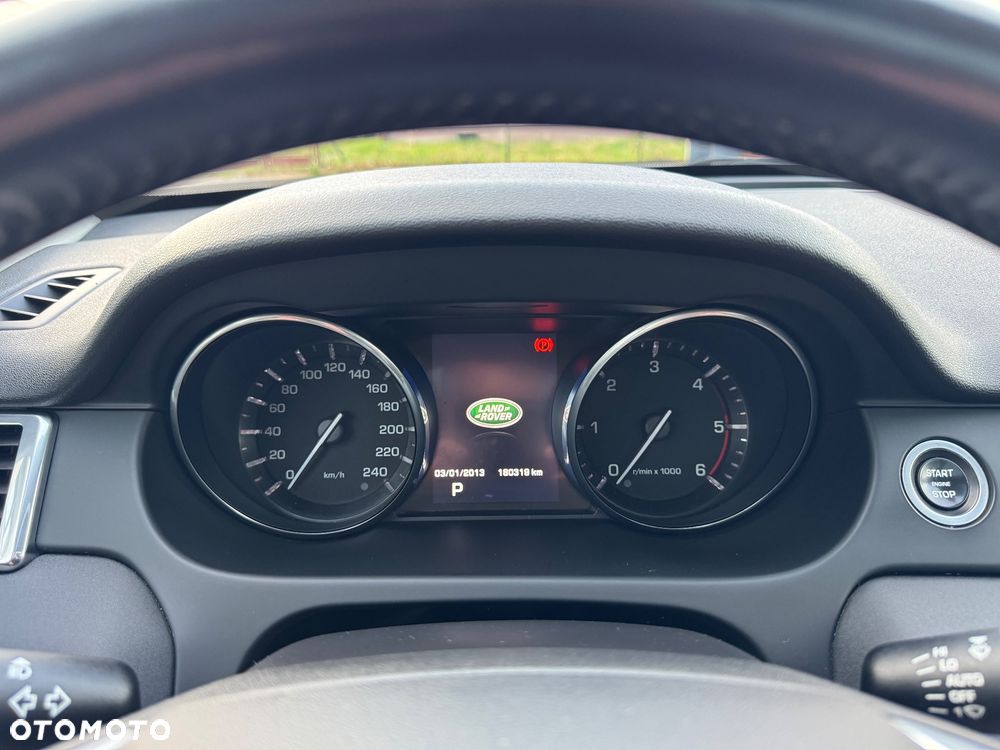 Land Rover Discovery Sport TD4 HSE Luxury - 28