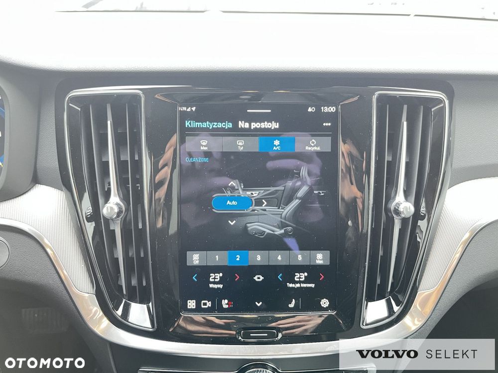Volvo V60 Cross Country - 21