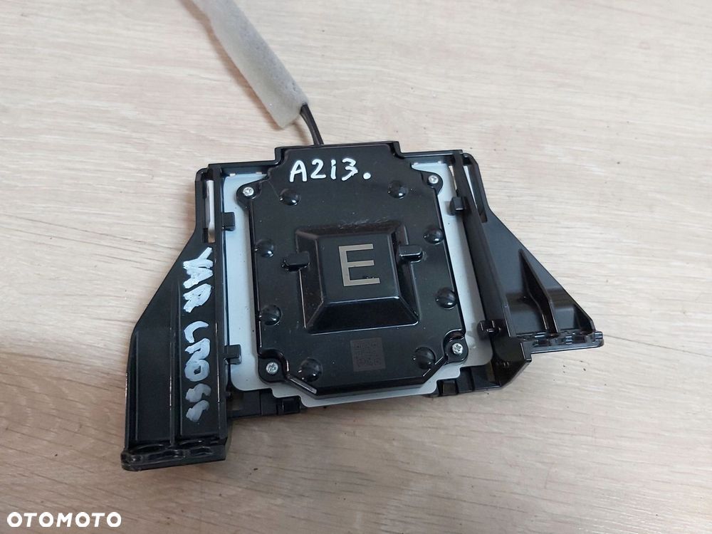 Toyota Yaris Cross Antena GPS 86862-K0010 wiązka 86101-K0450 - 2