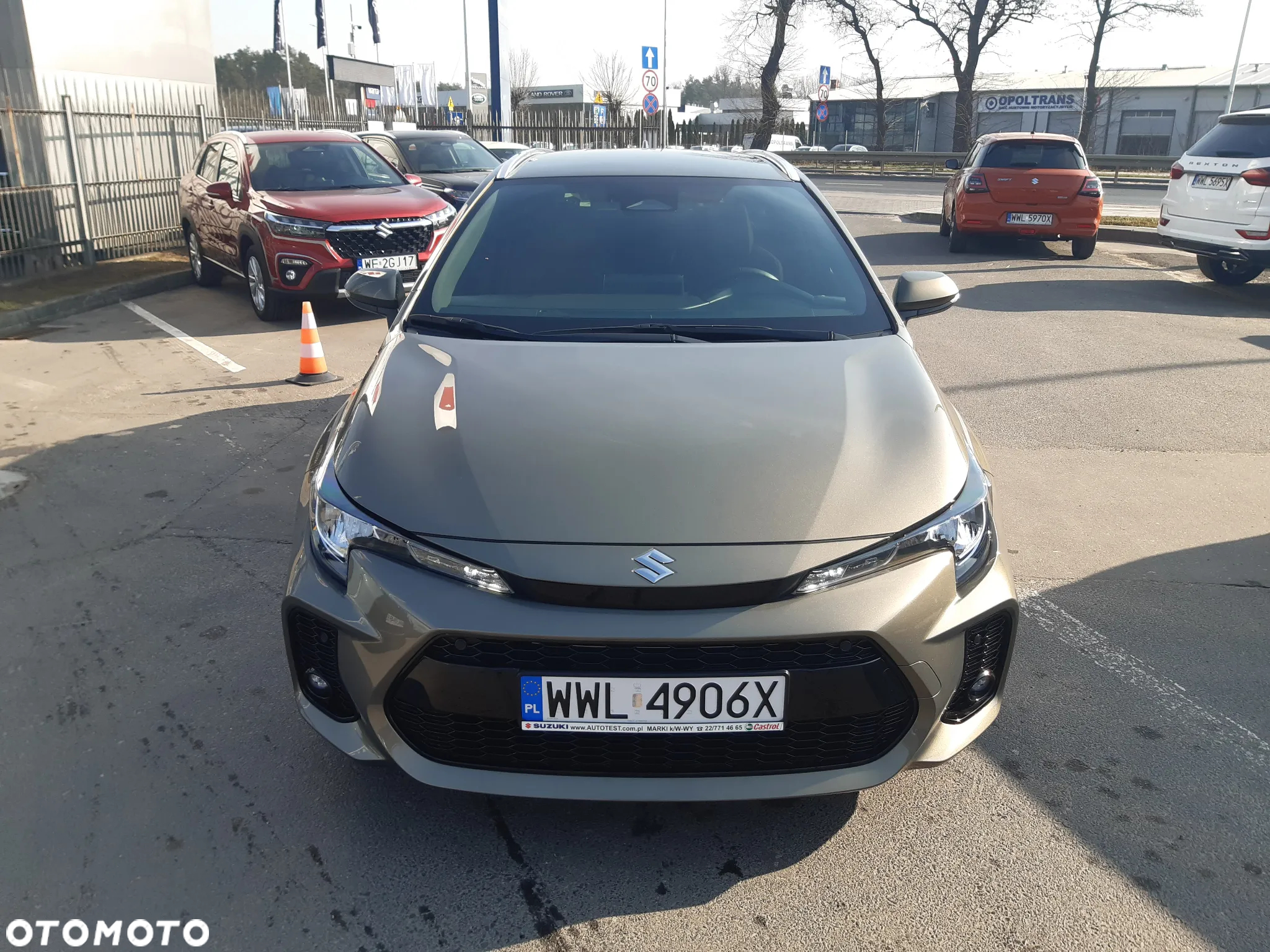 Suzuki Swace 1.8 Hybrid Premium Plus CVT - 2