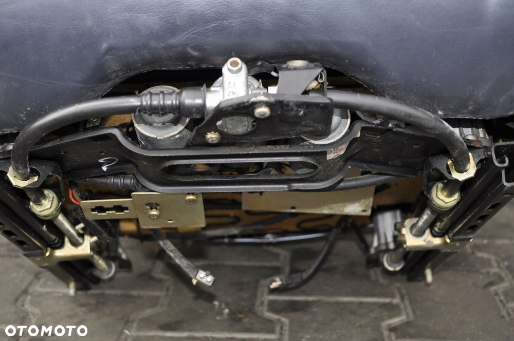 PORSCHE 911 II 930 COUPE FOTELE KANAPA SKÓRA ELEK - 7