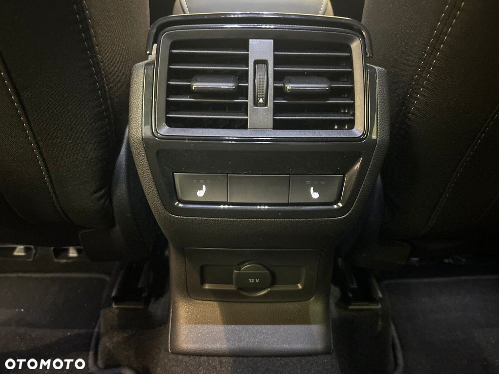 Skoda Karoq 1.5 TSI ACT Sportline DSG - 35