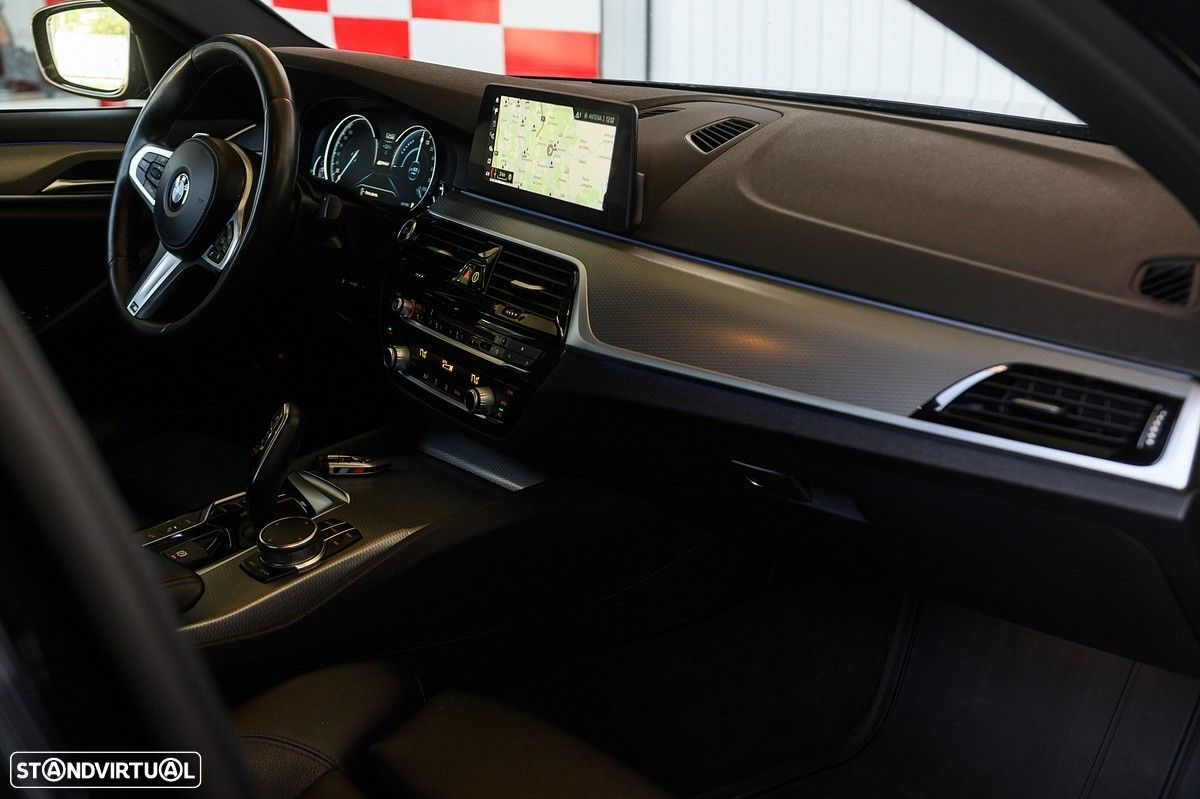 BMW 530 e iPerformance Pack M - 19