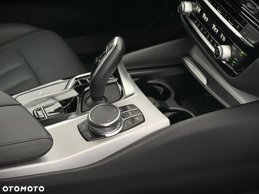 BMW Seria 5 - 16