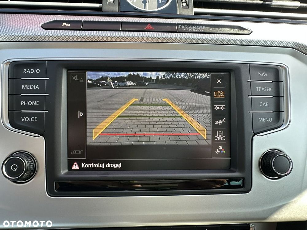 Volkswagen Passat Variant 2.0 TDI BMT Comfortline - 24