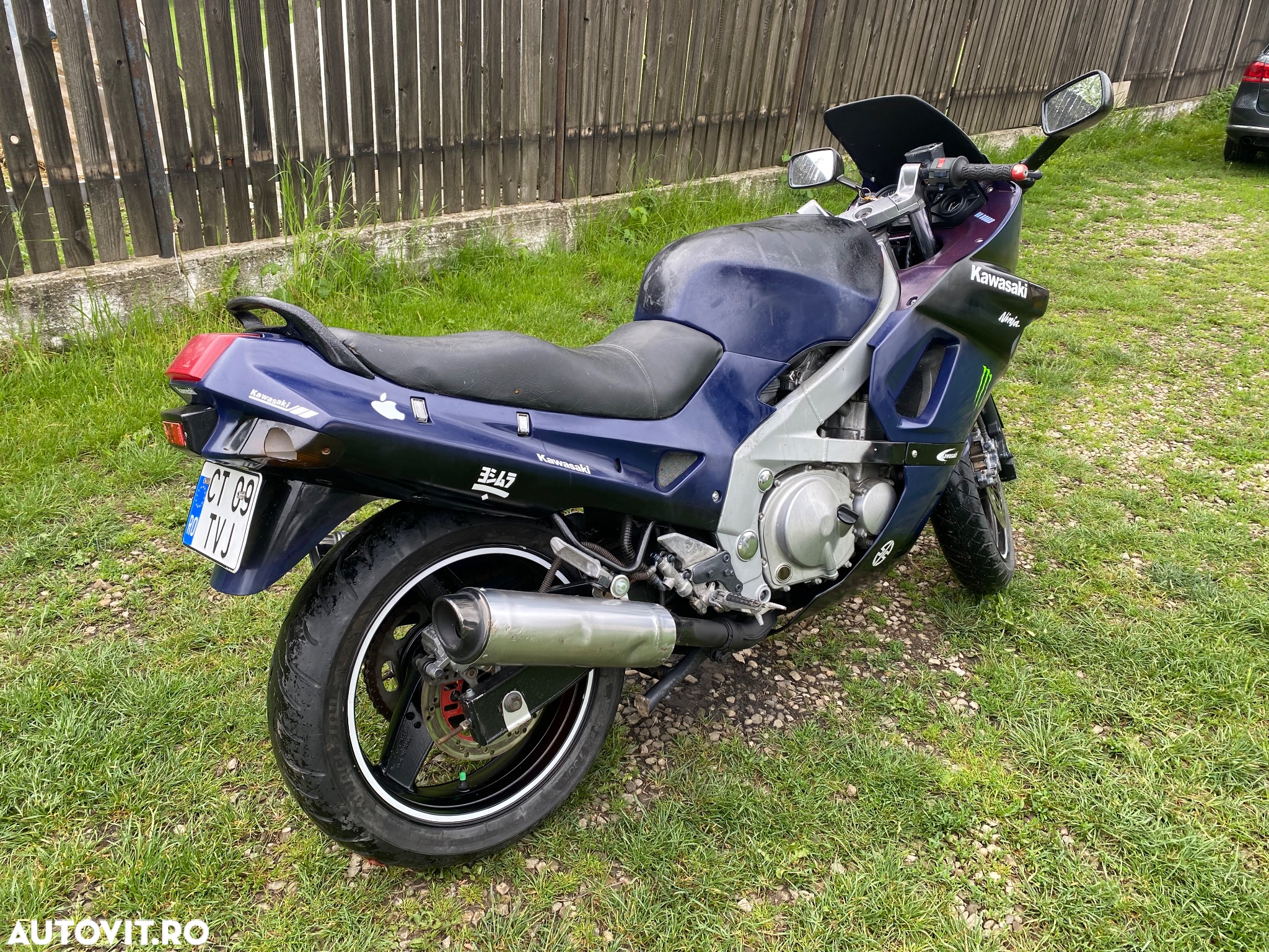 Kawasaki ZZ-R 600 - 3