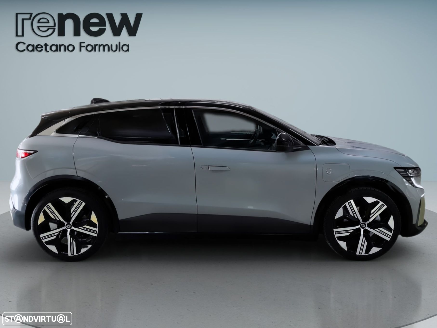 Renault Mégane E-Tech - 10