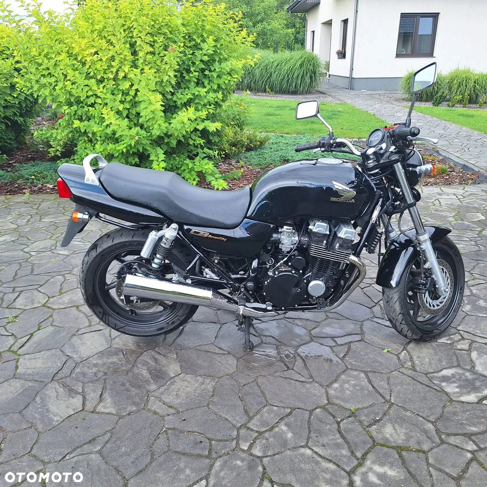 Honda CB - 2