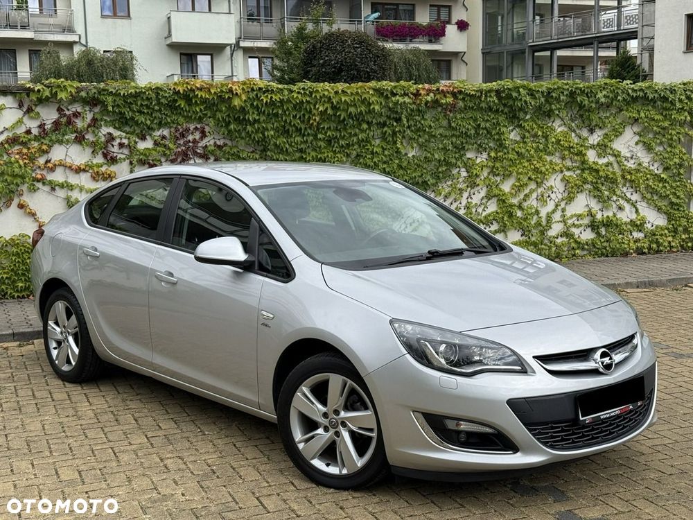 Opel Astra 1.4 T Active EU6 - 8
