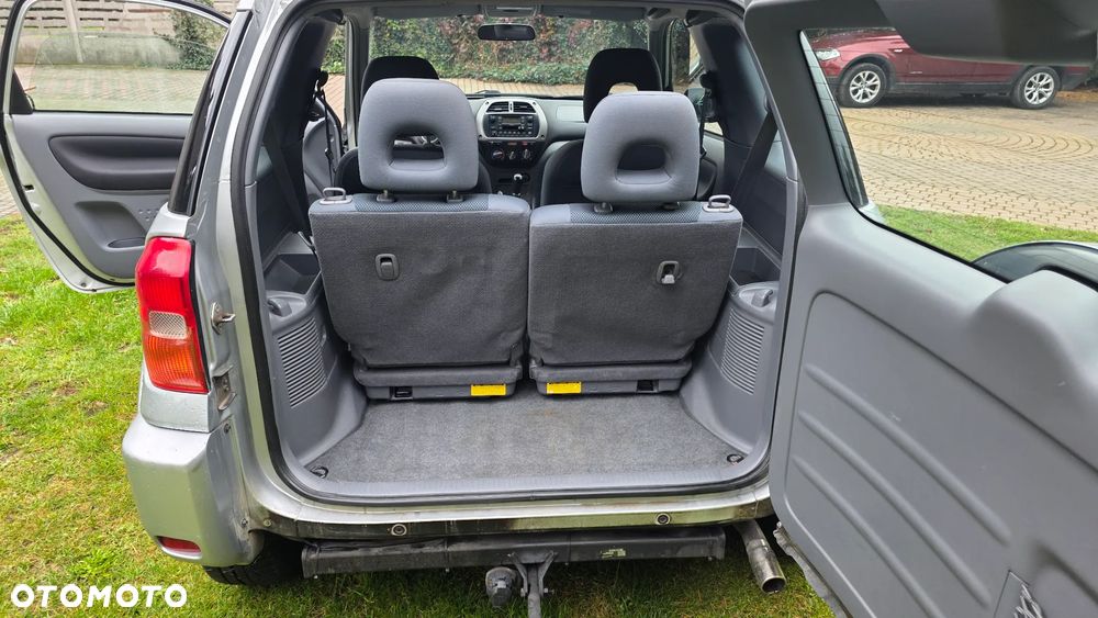 Toyota RAV4 4x4 Edition - 32