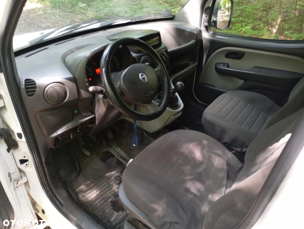 Fiat Doblo - 10