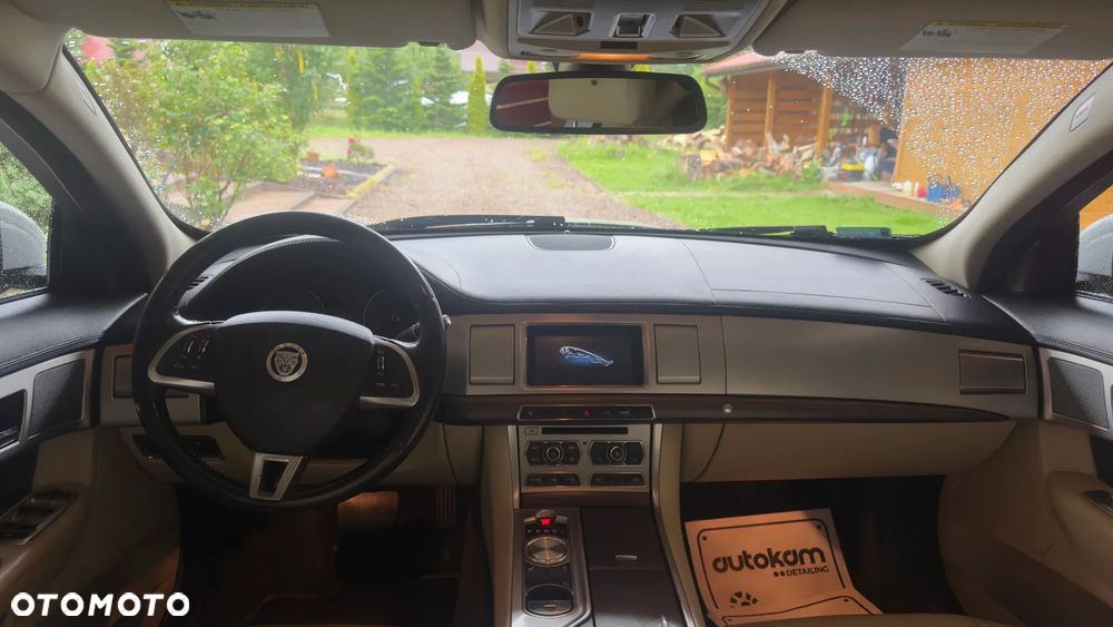 Jaguar XF 2.0 T Premium Luxury - 18