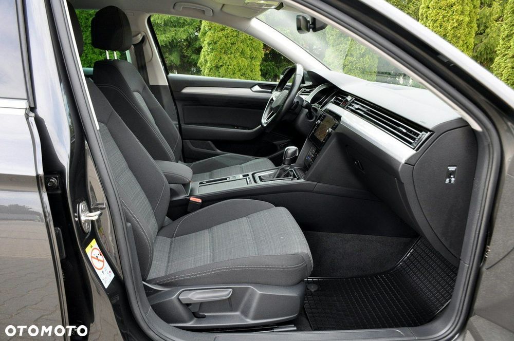 Volkswagen Passat Variant - 17
