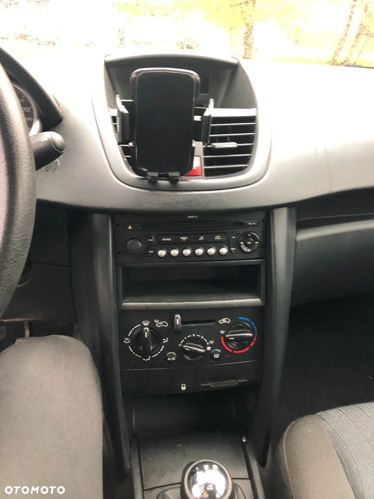 Peugeot 207 1.4 16V Presence - 8