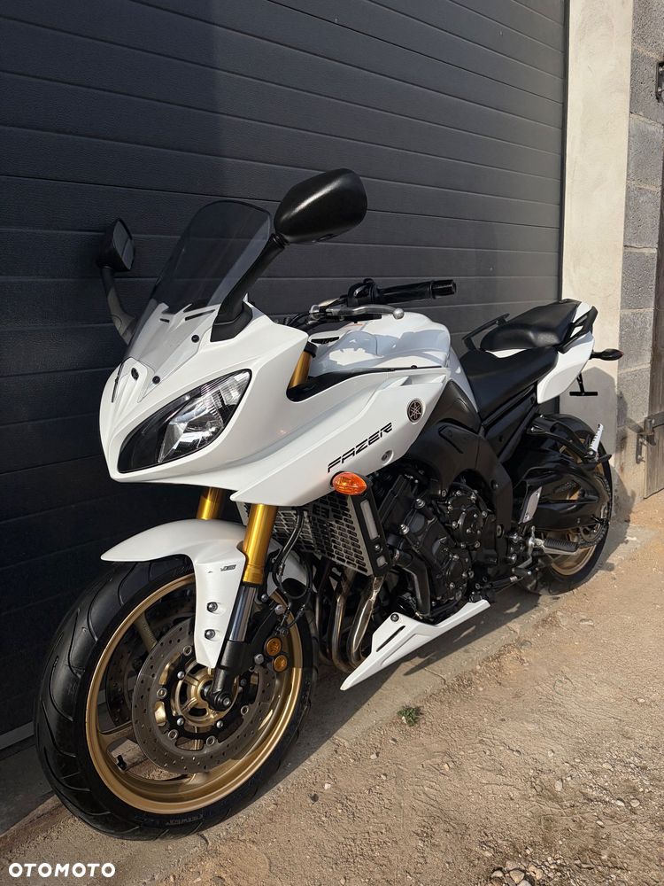 Yamaha FZ8 - 3