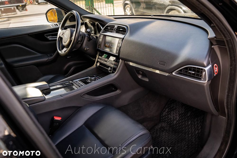 Jaguar F-Pace - 14