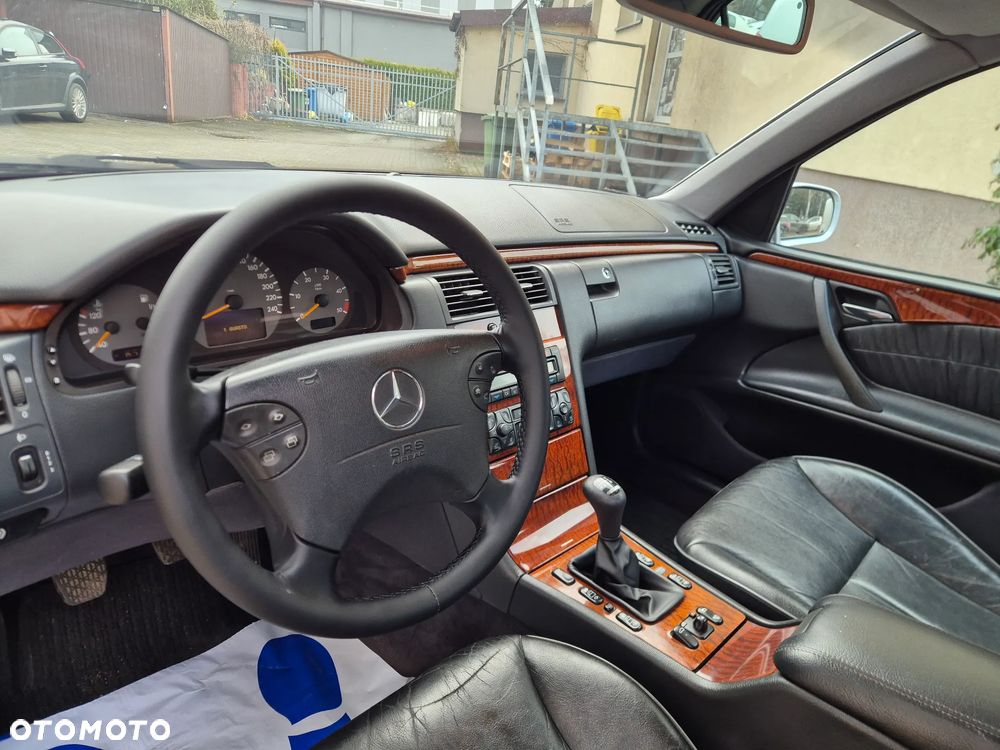 Mercedes-Benz Klasa E 220 CDI Avantgarde - 11