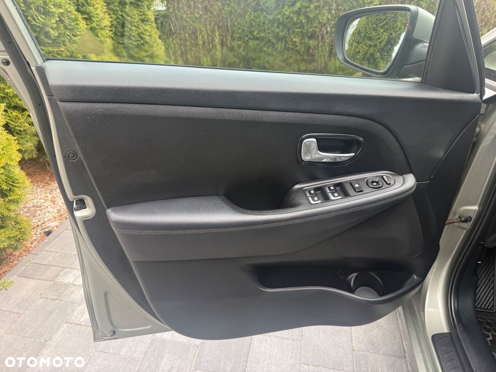 Kia Carens 1.6 GDI Edition 7 - 32