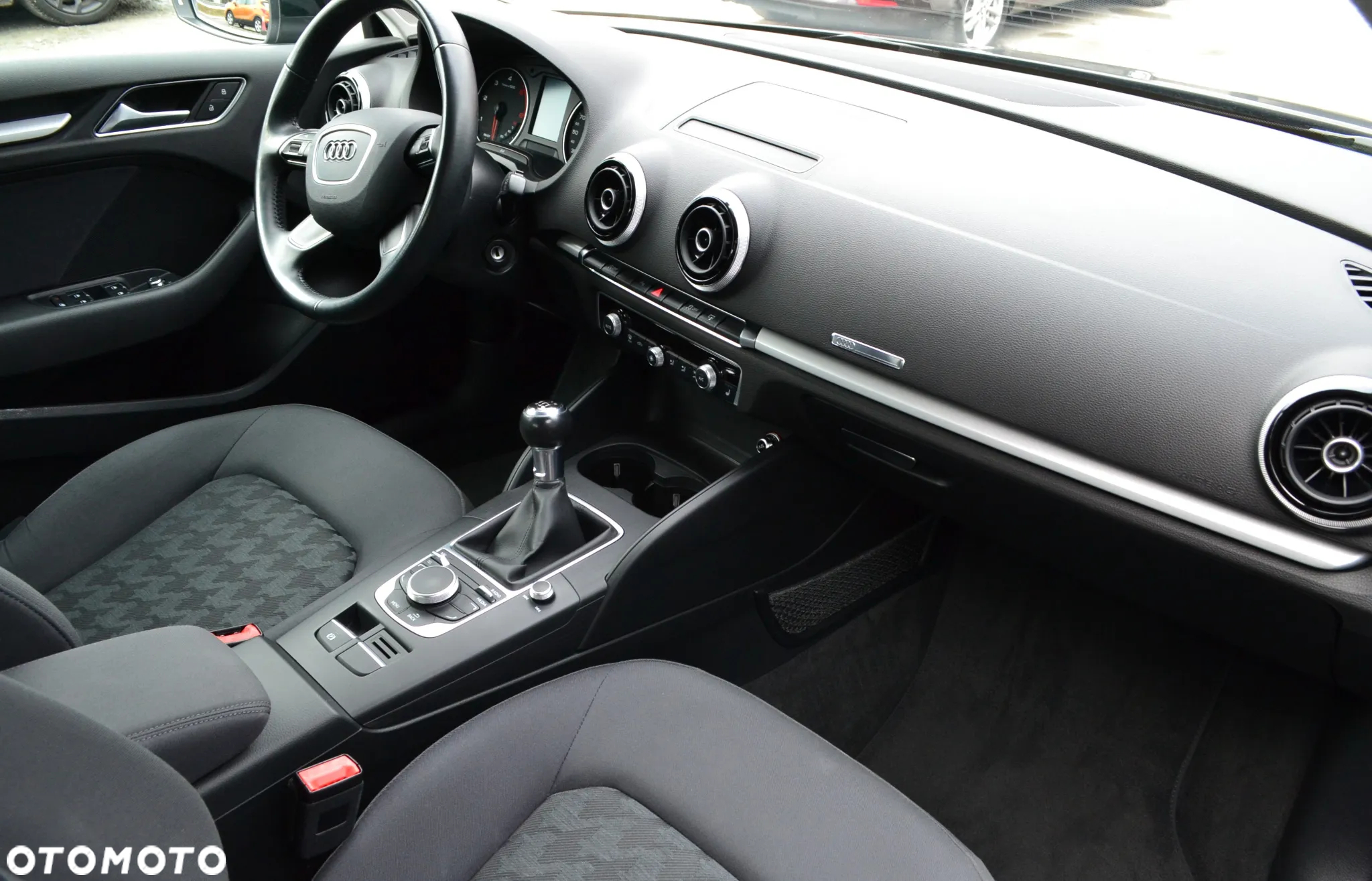 Audi A3 1.6 TDI Sportback (clean diesel) Attraction - 7