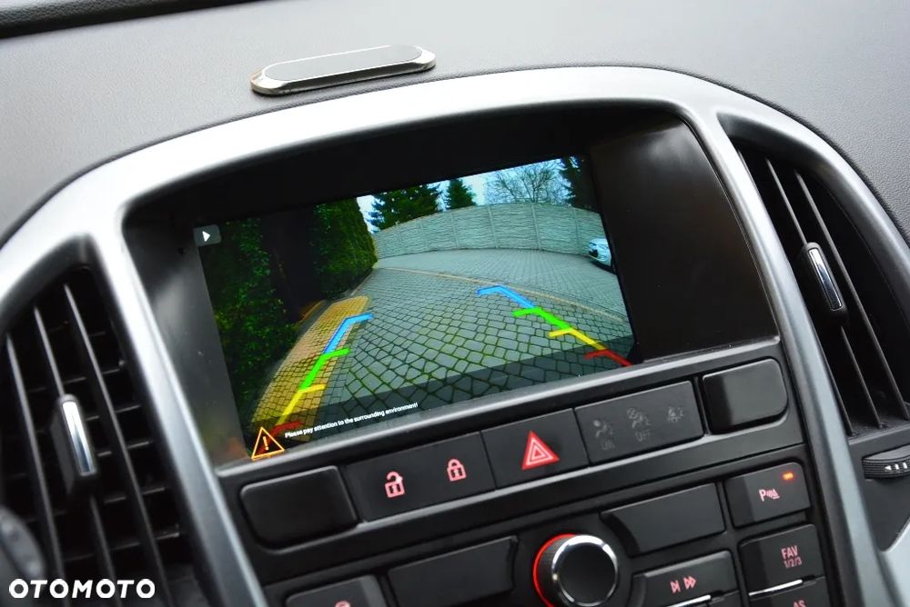 Opel Astra 1.4 Turbo Innovation - 11