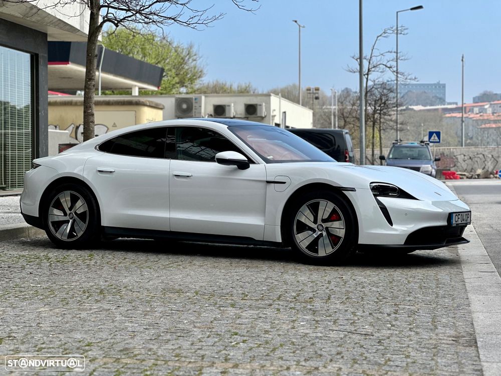 Porsche Taycan 4S Bateria Performance Plus - 12
