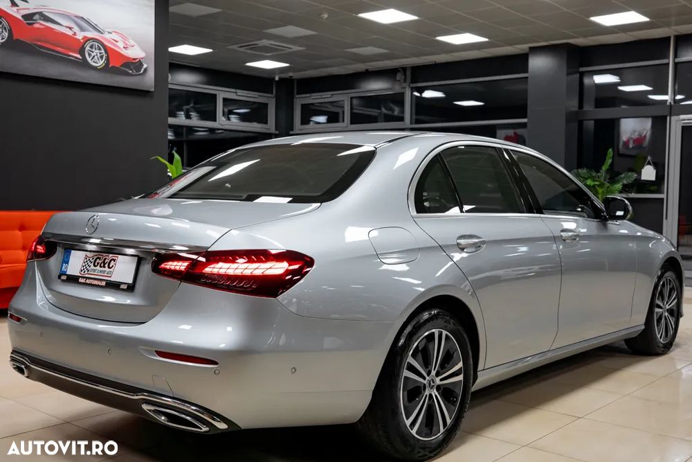Mercedes-Benz E 220 d 4Matic 9G-TRONIC - 5