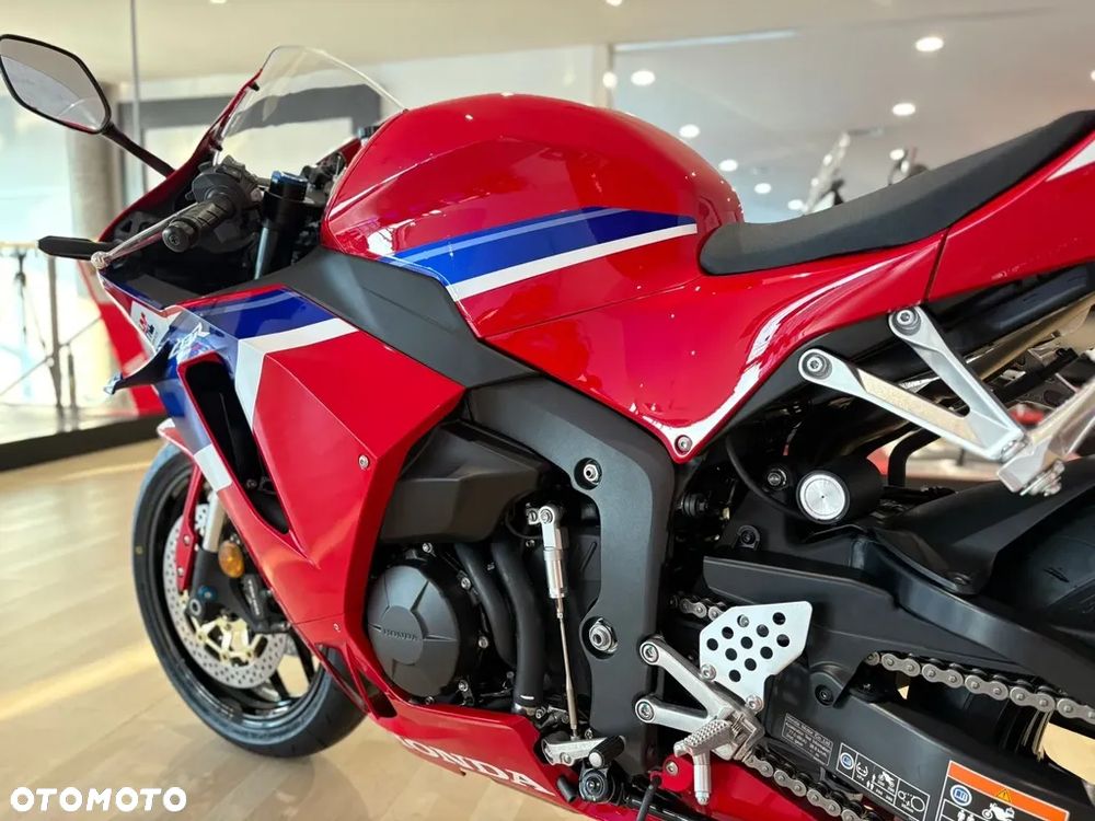 Honda CBR - 8