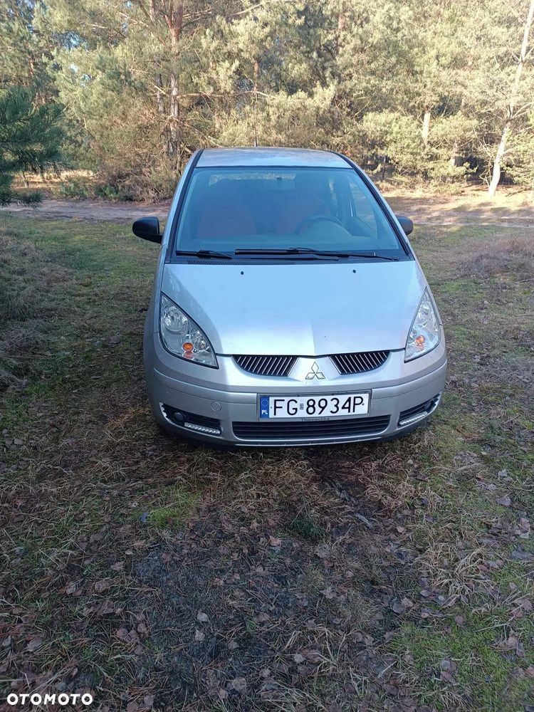 Mitsubishi Colt - 1