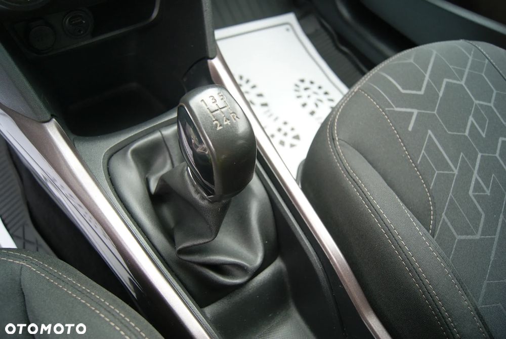 Peugeot 2008 1.2 Pure Tech Style - 30