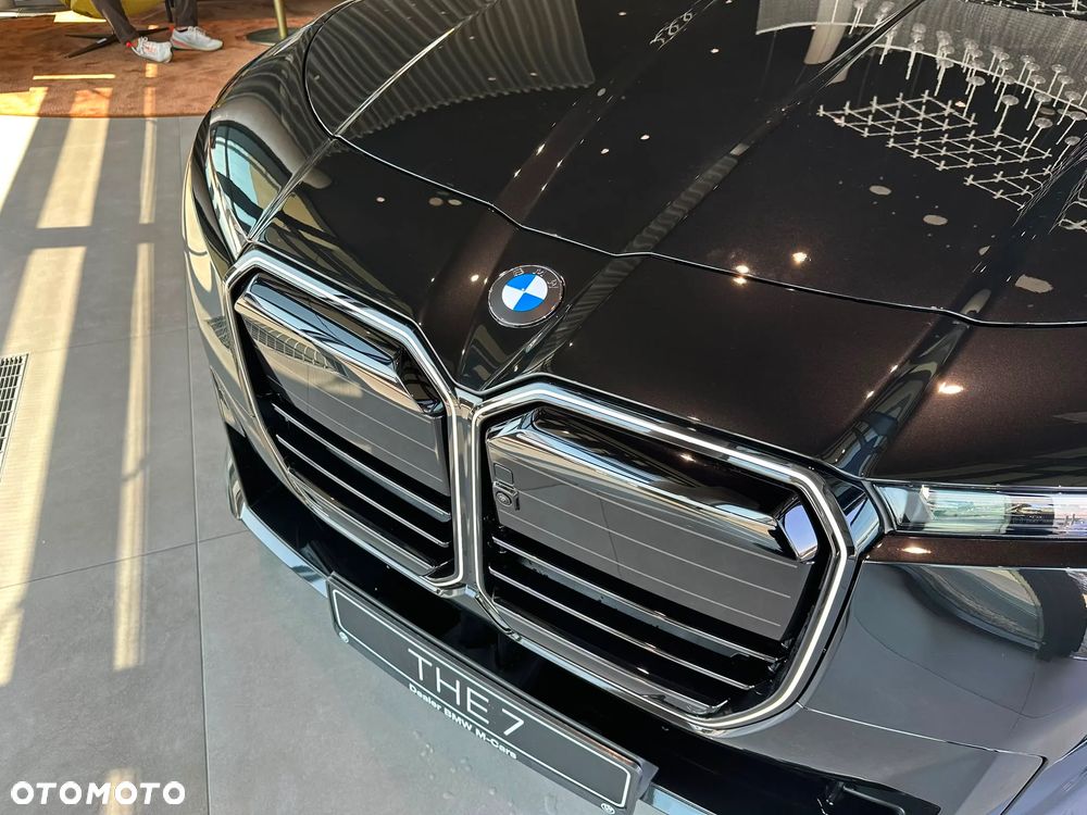 BMW Seria 7 - 11