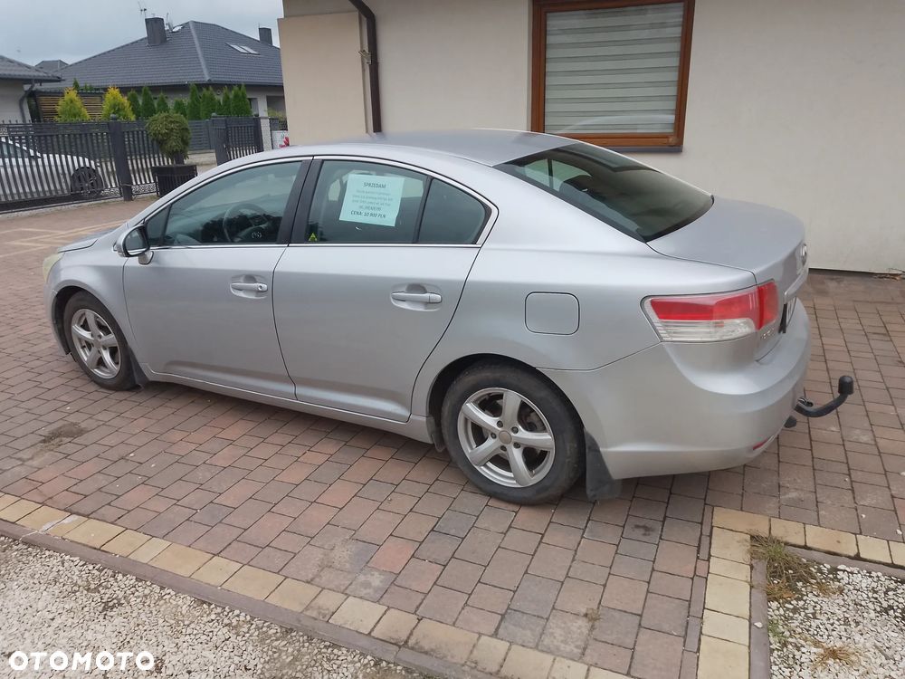 Toyota Avensis 2.0 D-4D - 5