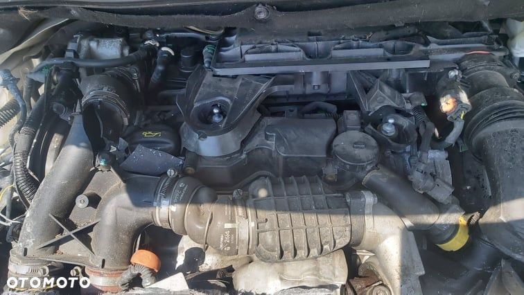 PEUGEOT 208 1,6 EHDI 92km rozrusznik - 1