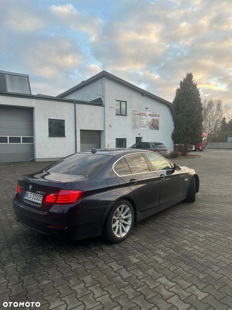 BMW Seria 5 520d xDrive - 5