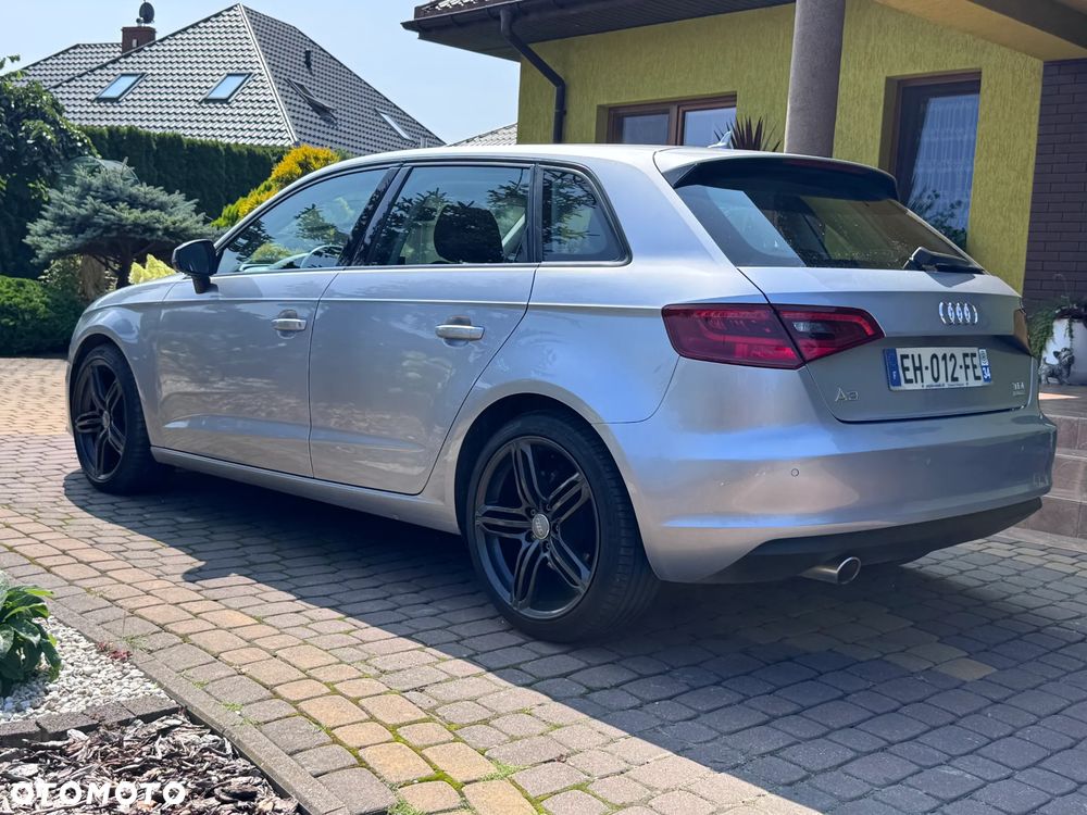 Audi A3 Sportback 1.6 TDI ultra Attraction - 4