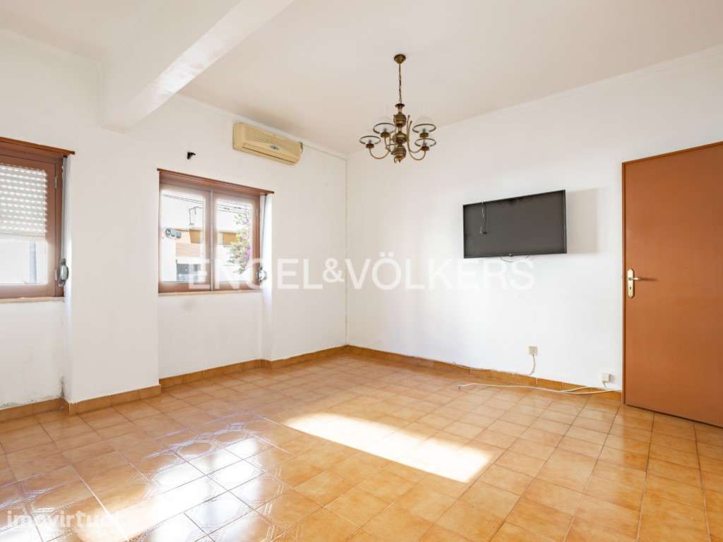 Espaçoso T2 Próximo à Zona Polis do Barreiro - Grande imagem: 2/28