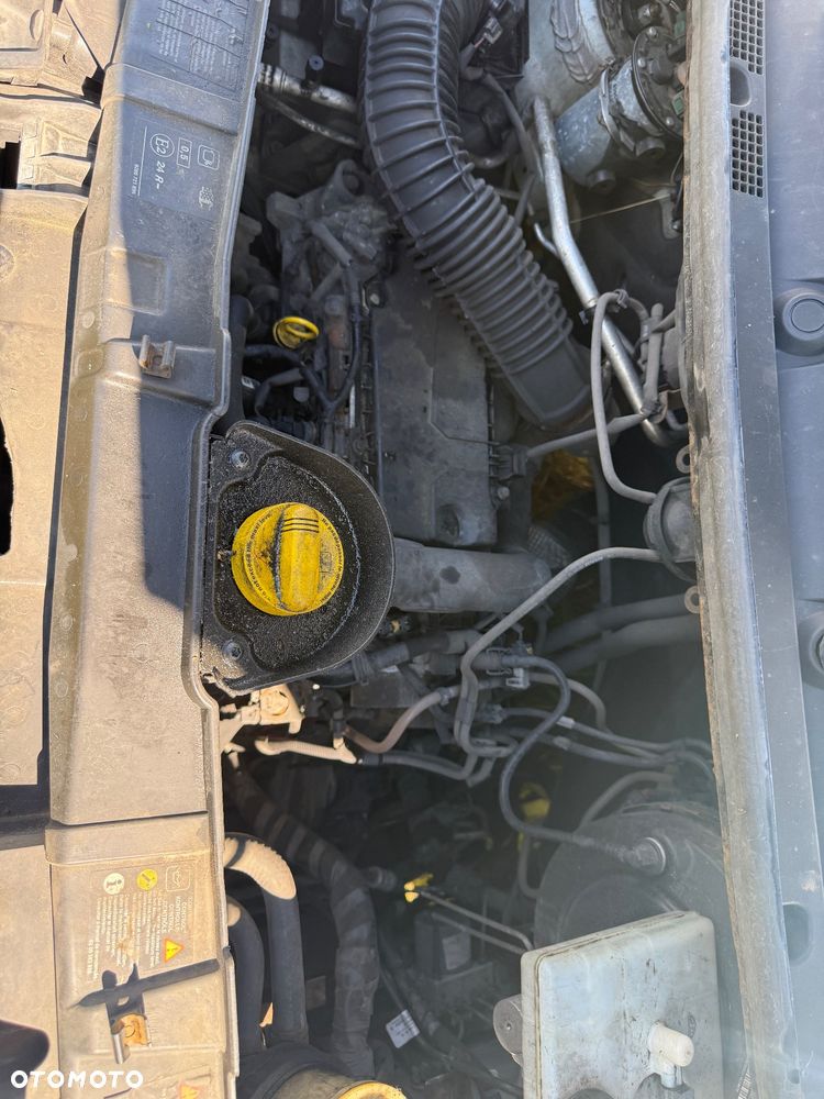 Nissan NV400 - 19
