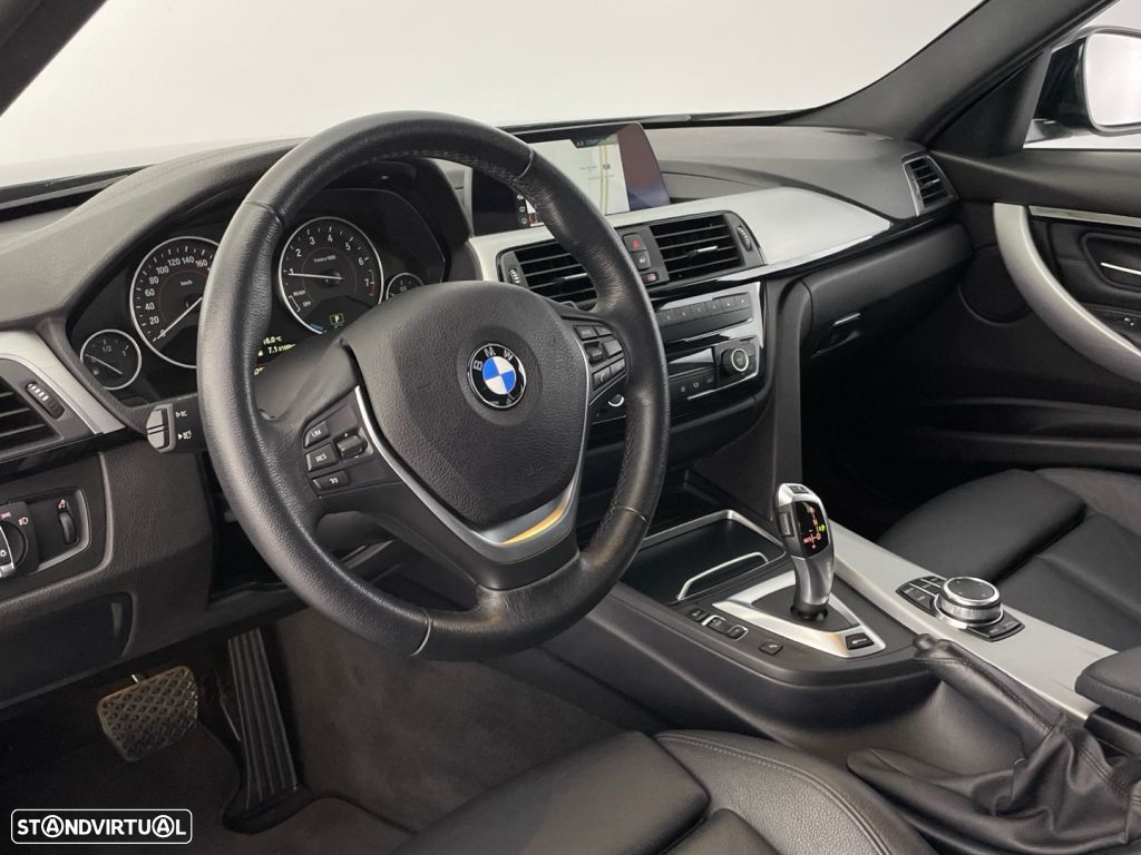 BMW 330 e iPerformance - 17