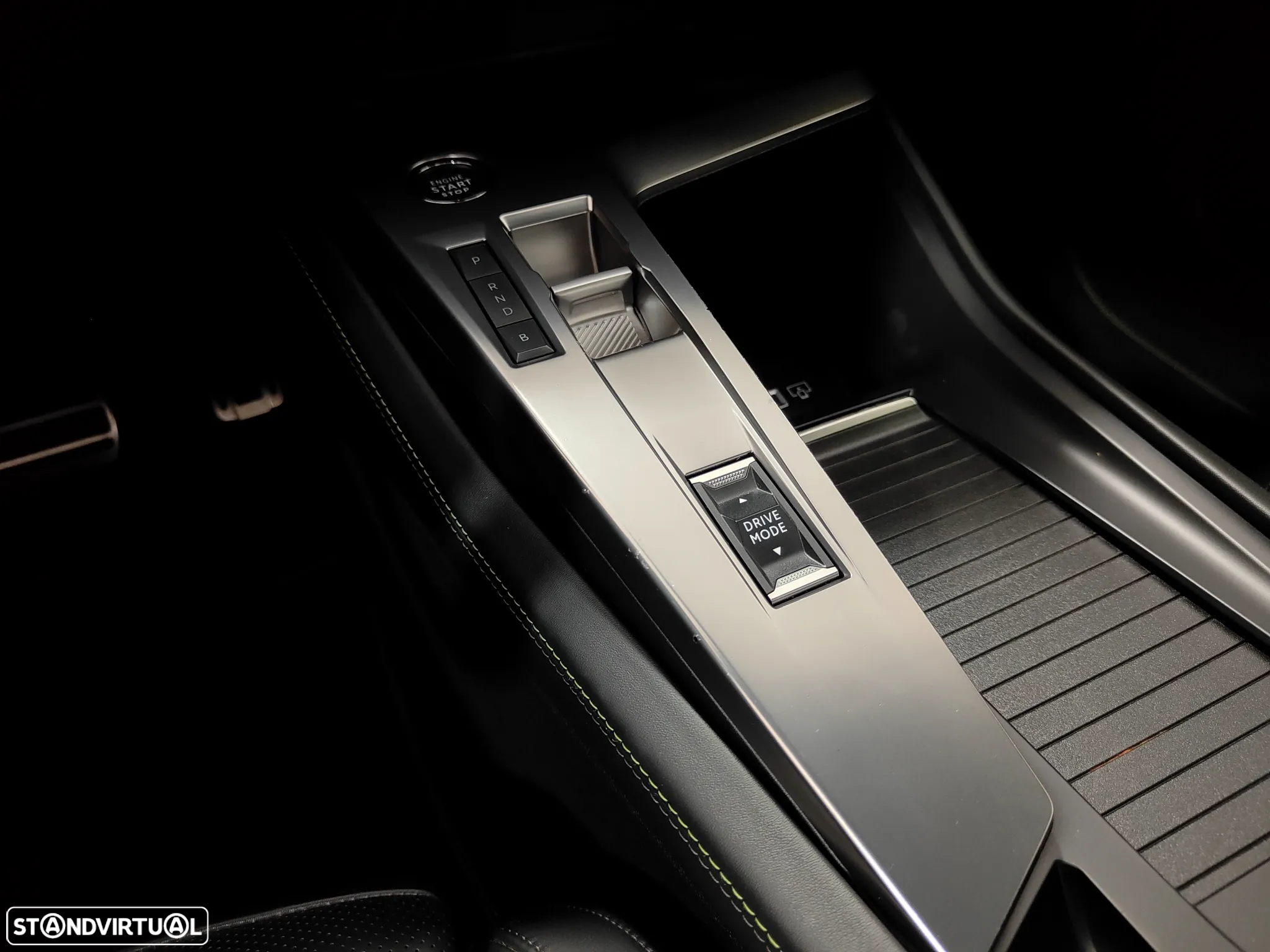Peugeot 408 1.6 Hybrid GT e-EAT8 - 40