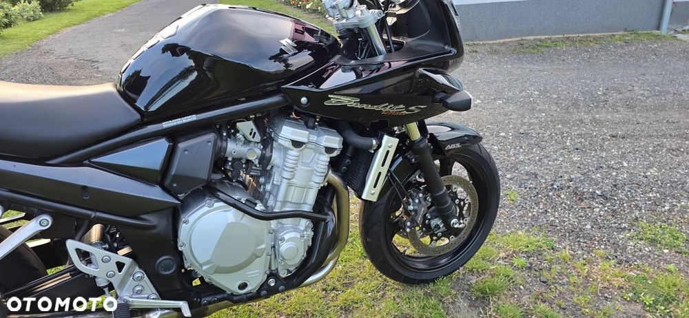 Suzuki Bandit - 11