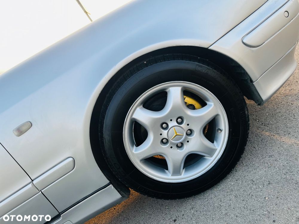 Mercedes-Benz CLK - 21