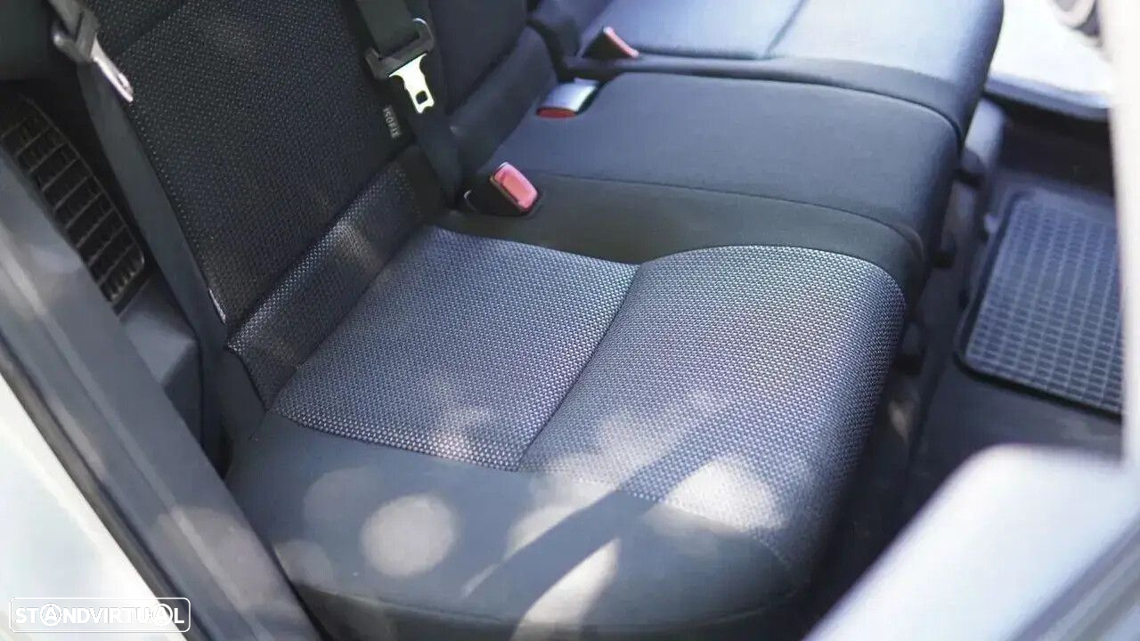 Toyota Auris - 42