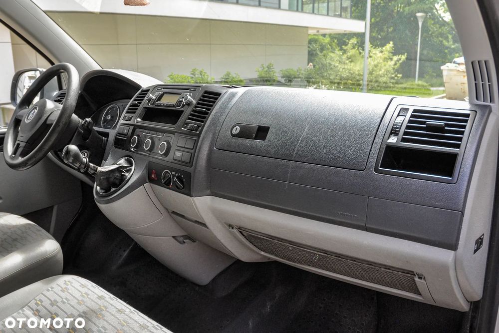 Volkswagen Transporter - 9