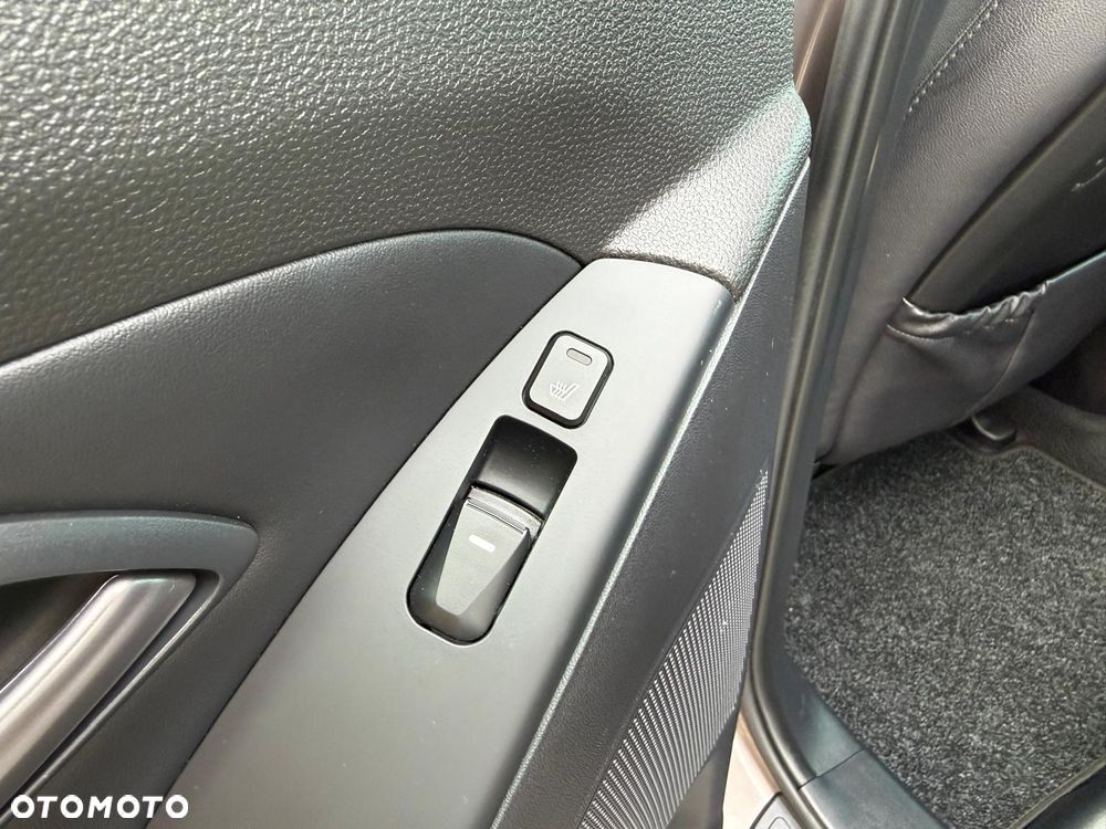 Hyundai ix35 2.0 2WD Automatik Trend - 17