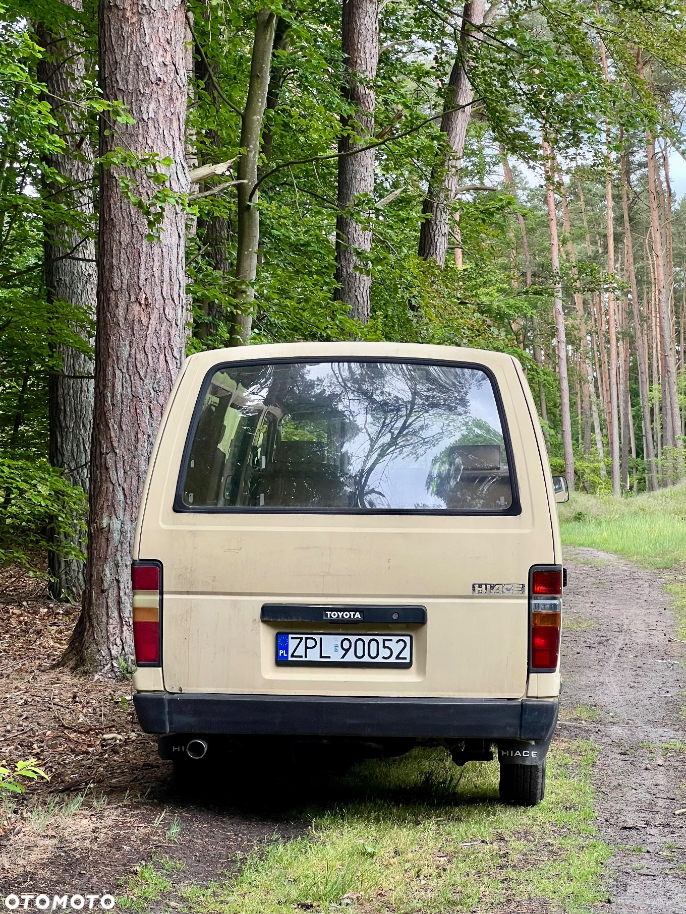 Toyota Hiace - 3